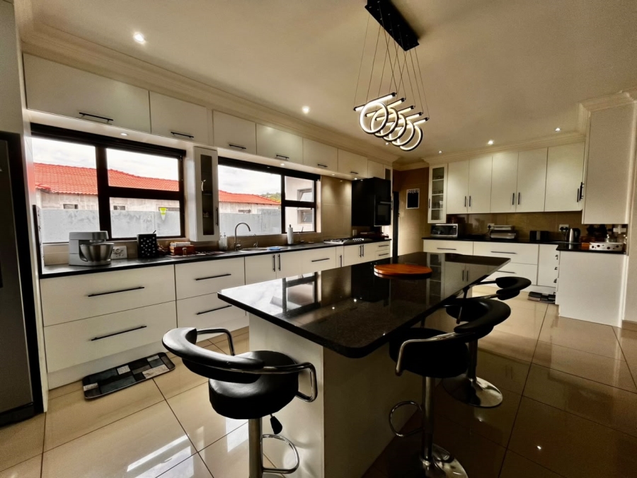 4 Bedroom Property for Sale in Buffelsfontein A H North West